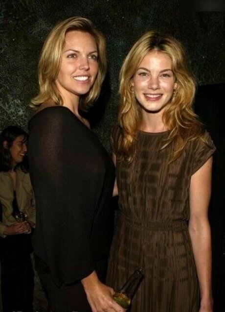 OnlyFansについて話す アートヌード 画像