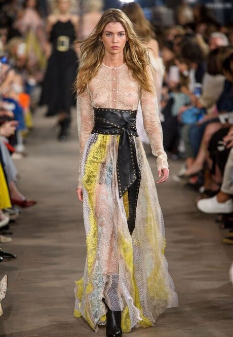 濃厚なラテン系熟女OnlyFans トップ 写真