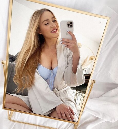 Tami Tilgner ポルノモデル 写真