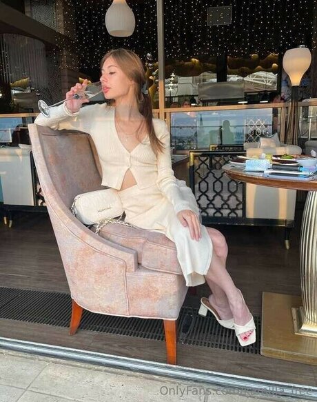 お金 OnlyFans 無料 画像