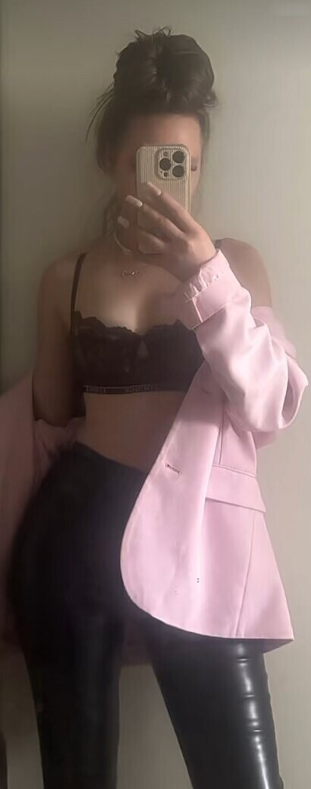 アジア人のタトゥー OnlyFans HD 写真