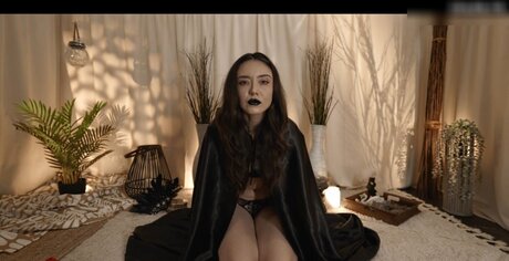 VOODOOED セクシー女優 画像