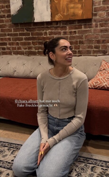 herstoryfeed アダルトスター 画像