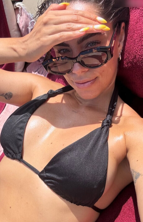 herstoryfeed ポルノモデル アーカイブ