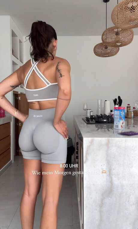 herstoryfeed ポルノスター パーフェクト 写真