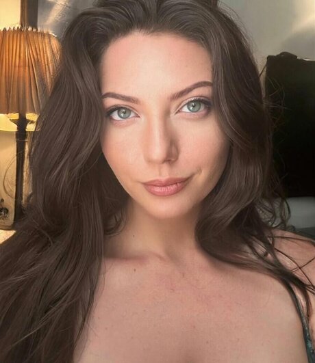 Theoreticalresearch 裸の女優 ギャラリー