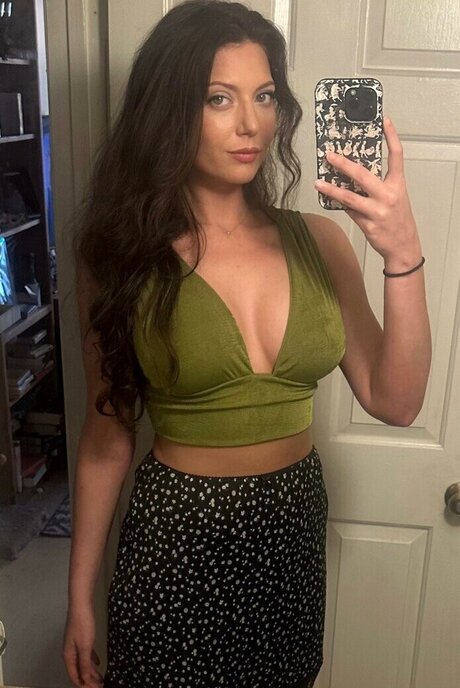 Theoreticalresearch エロティックなモデル 写真