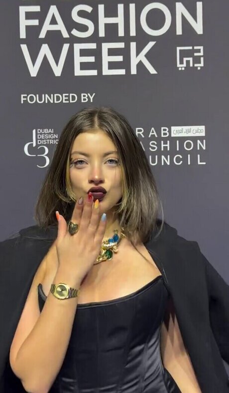 Leyla Afshonkar ポルノスター アダルト 画像