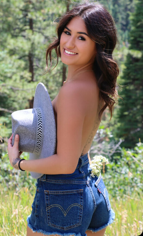 アジアンタトゥー OnlyFans 無料ヌード 写真