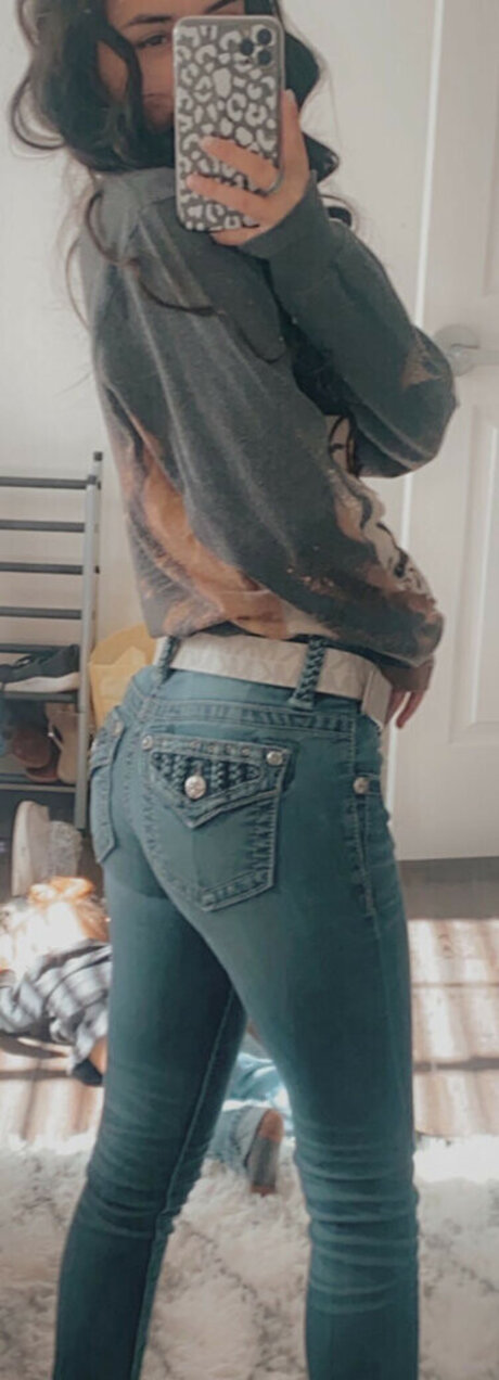 Arleigh Burke ポルノスター 可愛い 画像