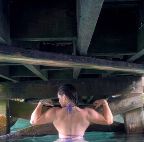 姉妹のOnlyFans ホットxxx 画像