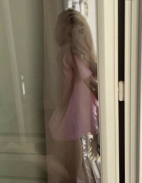 お金 OnlyFans ポルノ 画像