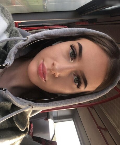 コスプレファックOnlyFans 美しい裸 写真