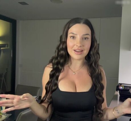 アジア人のアナルオンリーファン トップ 画像