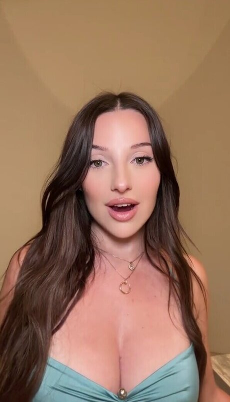 サッカーママOnlyFans アートポルノ 画像