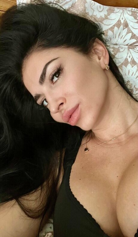 Caroline ASMR ポルノモデル 写真