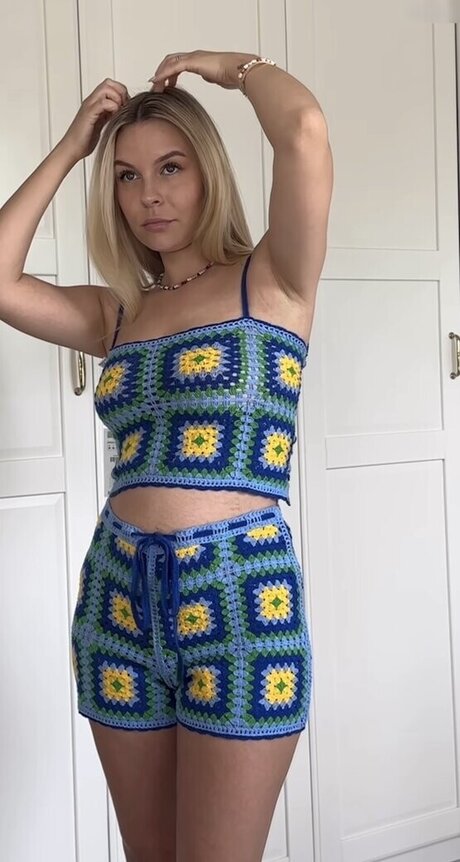 OnlyFansを舐める アートヌード 写真