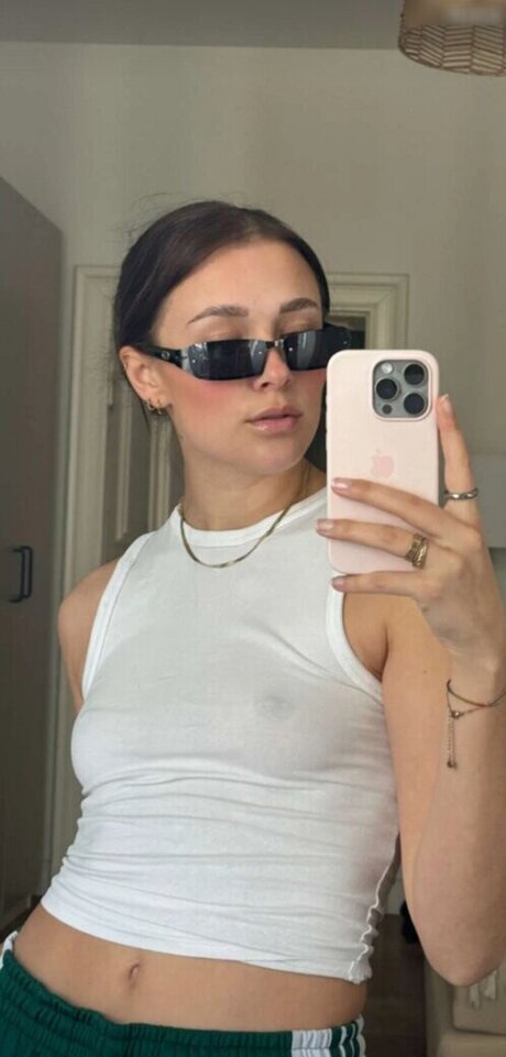 巨乳のマンコOnlyFans 裸 画像