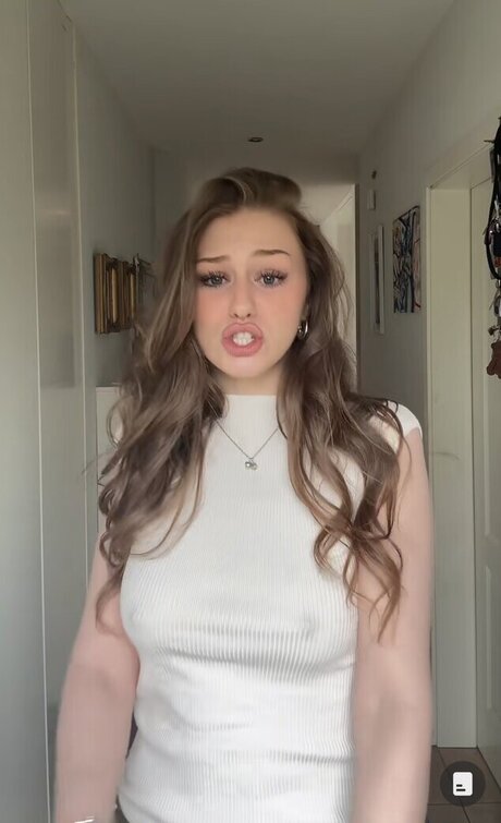 Yana Clare HDモデル 写真