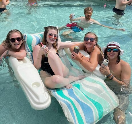 Fiona Cauley 可愛いモデル 写真