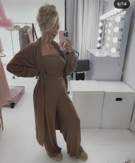 Kaylee Dudley アートモデル 写真