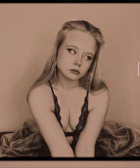 Marieejoan ポルノスター ホット 画像