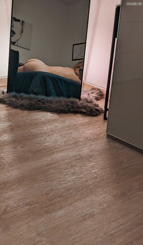 neeviliciouz セクシー女優 写真