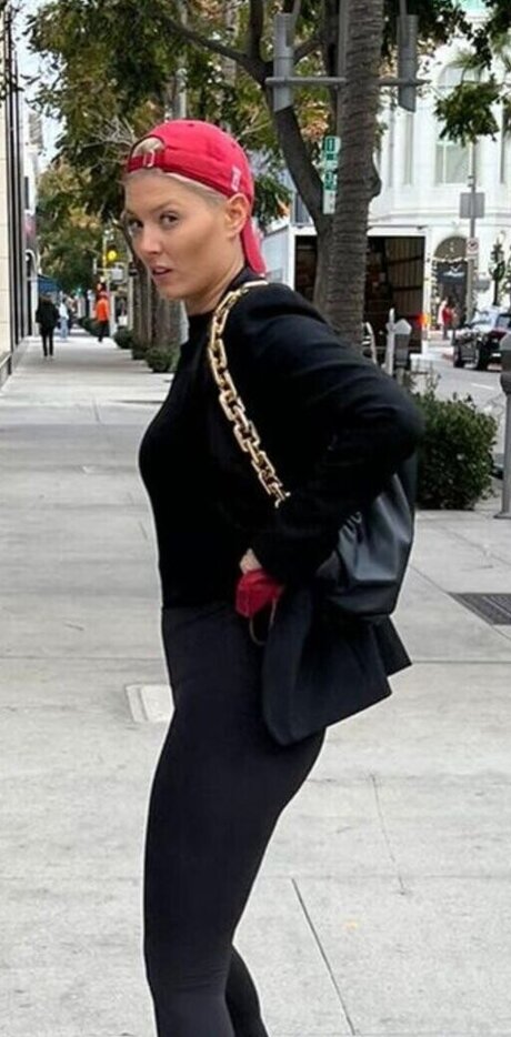 Milica Denise Umicevic xxxモデル 写真