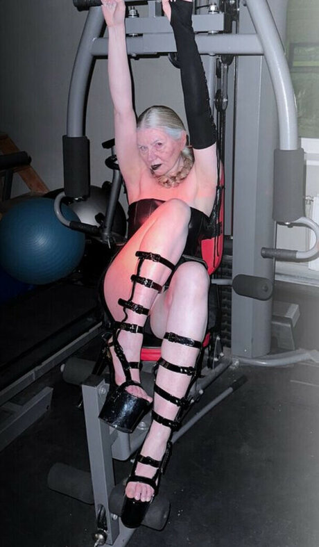 xxx アジアンオンリーファン セクシーヌード 写真