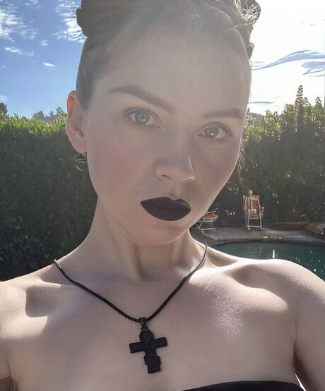 ビキニストリップOnlyFans 無料セクシー 写真