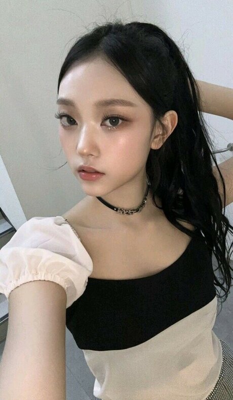 チンコを持つ女たち OnlyFans セクシーヌード 画像