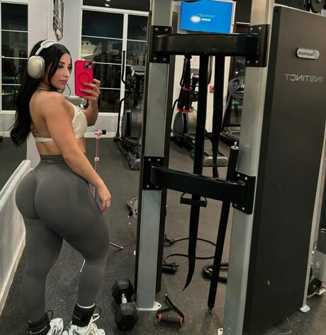 ゲイのラフなOnlyFans 美しいヌード 画像