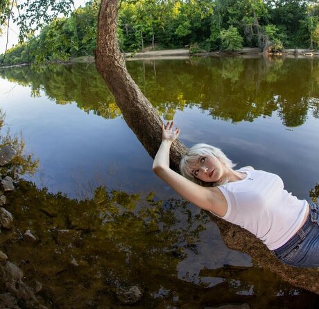 Girlpuppy top profile image