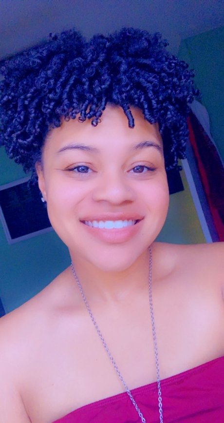 ティーンのおっぱいOnlyFans セクシーヌード 画像