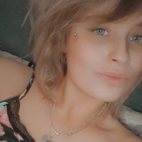 Poppy Walsh 最高の女優 アーカイブ