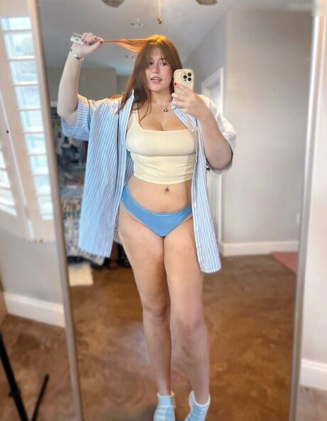 セクシーな足 OnlyFans 無料ヌード 写真