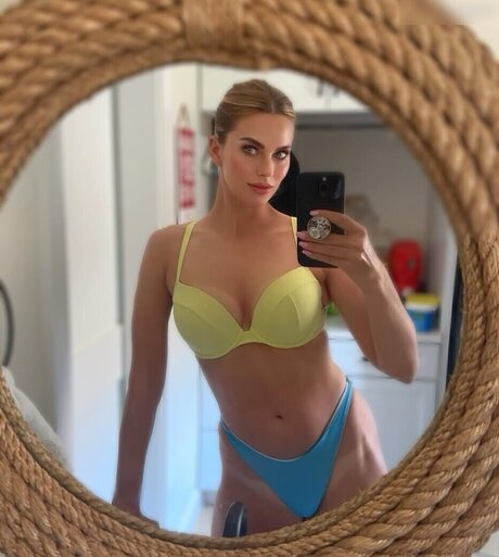 曲線美の熟女OnlyFans 無料セックス 写真