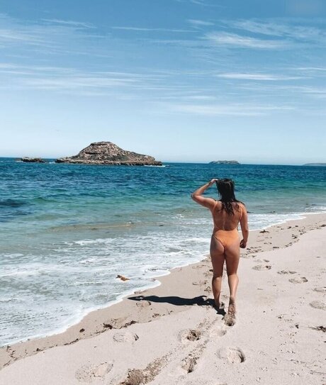 リップスオンリーファンズ ヌード 写真