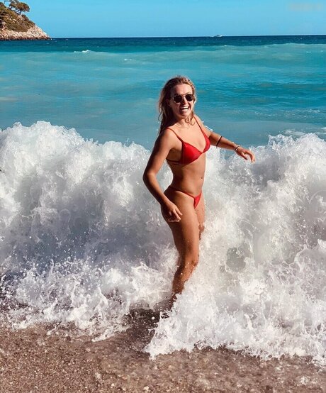 ゴスアジアンOnlyFans エロチック 画像