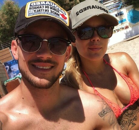 小柄なBBC OnlyFans 無料 画像