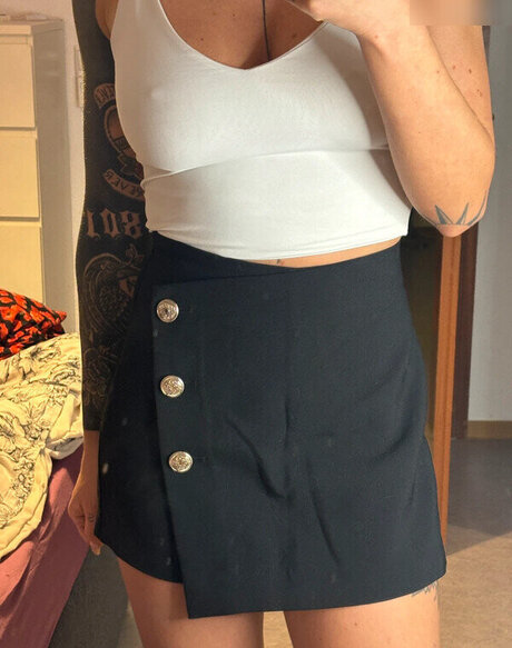 デカ尻ジーンズ OnlyFans セクシーヌード 写真