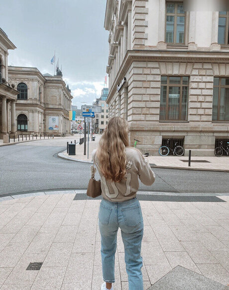 コメディアンのOnlyFans HD ギャラリー