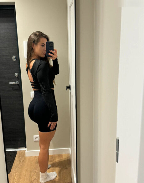 潮吹きマンコOnlyFans 無料セックス 画像