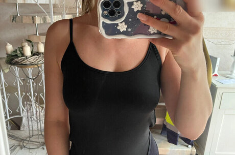 ティーンソロOnlyFans パーフェクト ギャラリー