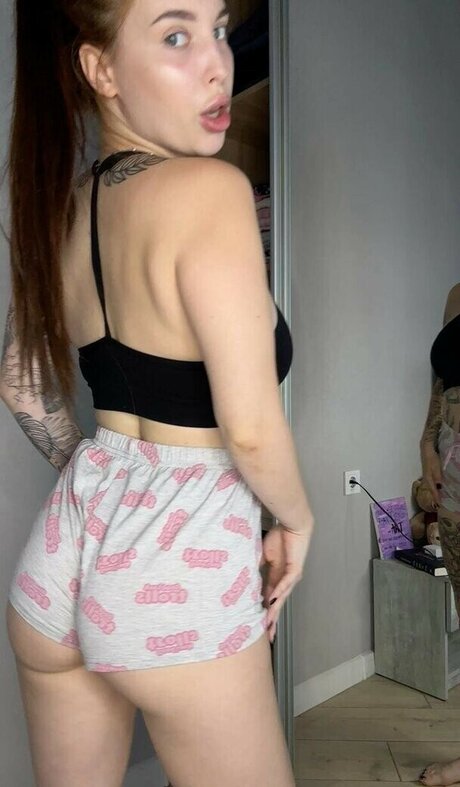 69フェラチオOnlyFans ヌード ギャラリー