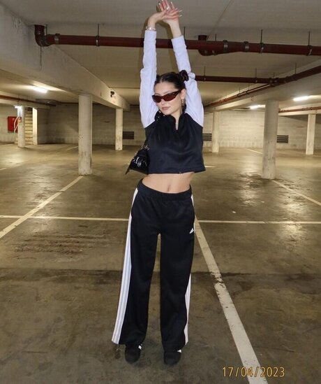 小柄なBBC OnlyFans セクシー アーカイブ