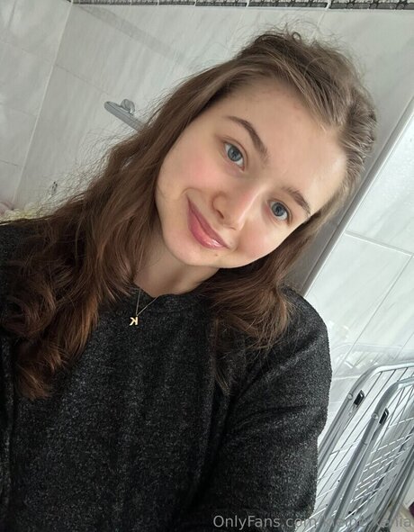 Mal Hol i ka ヌードのポルノスター 写真