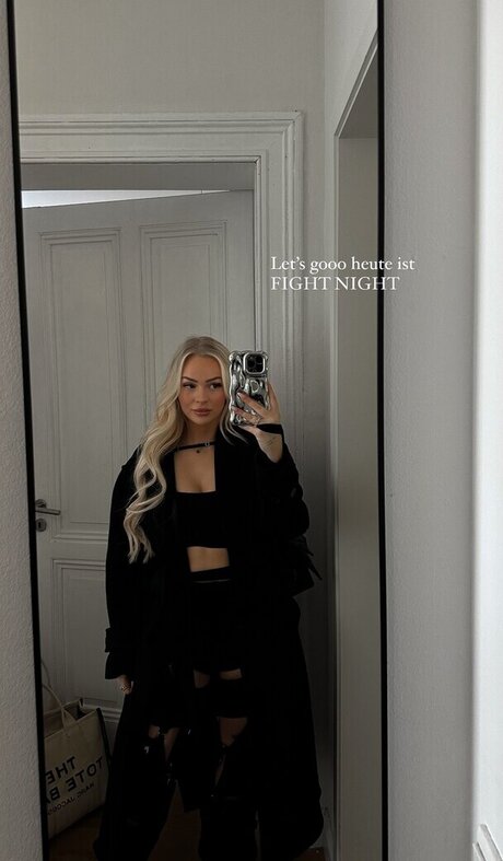 Zclina ポルノスター エロティック アーカイブ