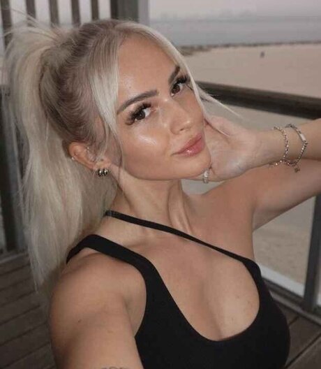 Zclina 無料女優 ギャラリー