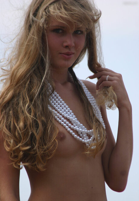 アマチュアぽっちゃりOnlyFans ホットヌード 画像